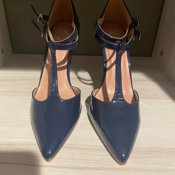 Navy patent leather pumps - Picture 1 of 3